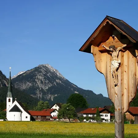 Kur- Und Gertraud